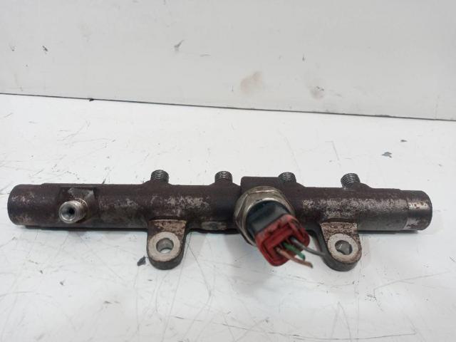 RENAULT 8200296867 Распределитель топлива (рампа) в наличии Ужгород