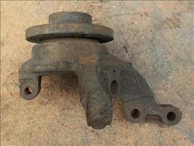 8200297026 RENAULT Цапфа (поворотный кулак) передний левый купить в Чернигов