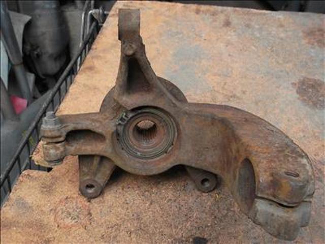 RENAULT 8200297028 Цапфа передняя левая в наличии Одесса