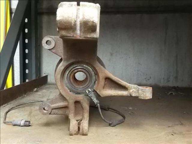 8200297033 RENAULT Цапфа (поворотный кулак) передний правый купить в Кривой Рог