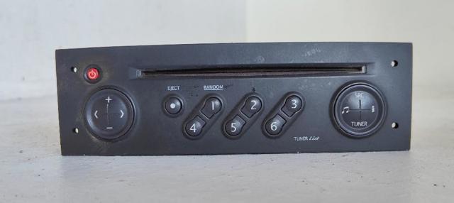 RENAULT 8200300858 Магнитола (радио AM/FM) в наличии Тернополь