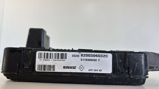 RENAULT 8200306032C Блок предохранителей в наличии Чернигов