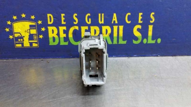 RENAULT 8200315027 Кнопка блокировки дверей в наличии Тернополь
