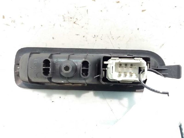 8200315029 RENAULT Кнопка включения мотора стеклоподъемника задняя купить в Чернигов