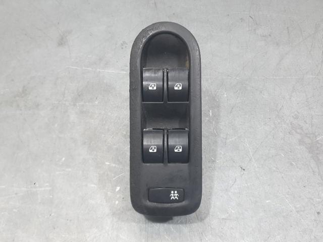 8200315033 RENAULT Кнопочный блок управления стеклоподъемником передний левый купить в Черкассы