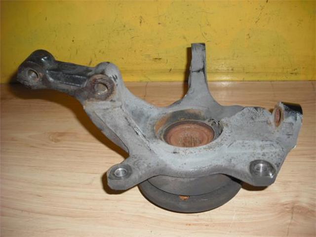 8200322079 RENAULT Цапфа (поворотный кулак) передний правый купить в Полтава
