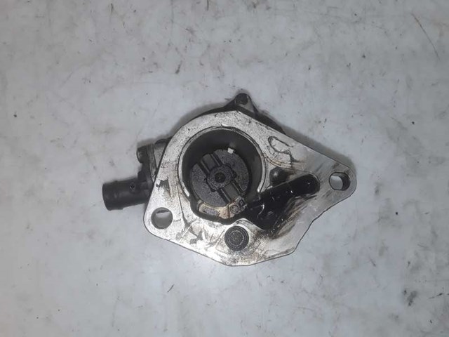 RENAULT 8200327252 Насос вакуумный в наличии Тернополь