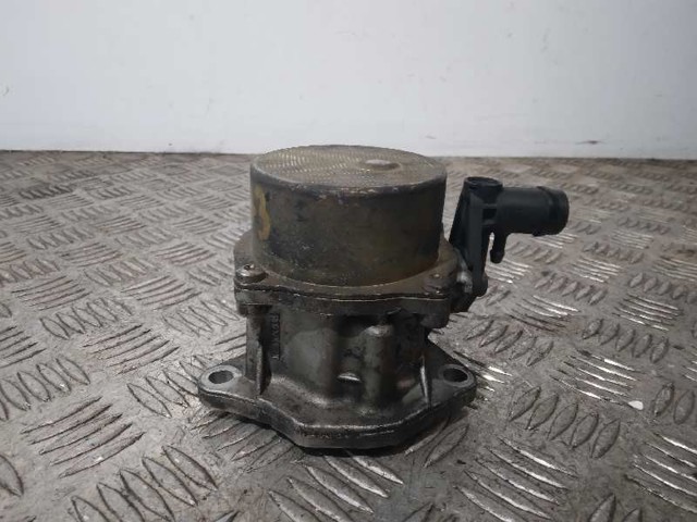 RENAULT 8200327252 Насос вакуумный в наличии Харьков