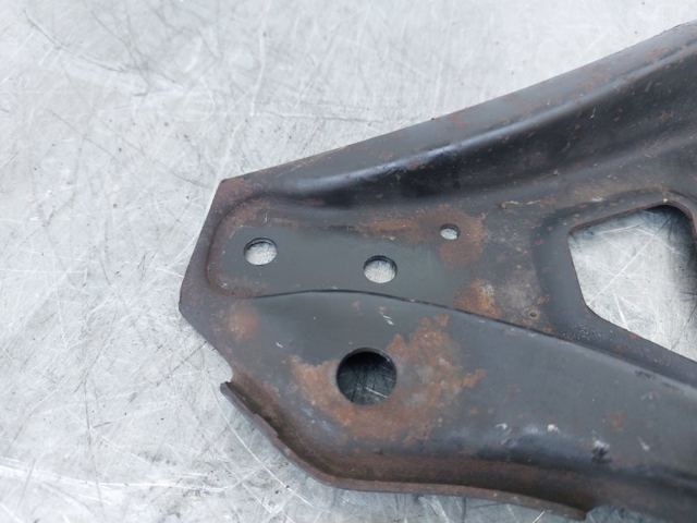 8200327622 RENAULT Рычаг передней подвески нижний левый купить в Чернигов