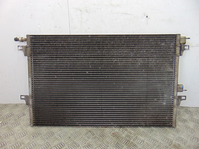 Radiador de aparelho de ar condicionado 8200332851 RENAULT