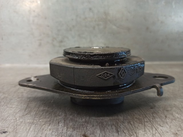 8200357462 RENAULT Левая подушка двигателя купить в Черновцы