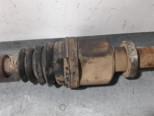 RENAULT 8200379235 Полуось (привод) передняя правая в наличии Чернигов