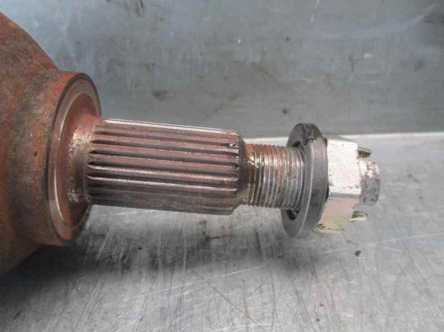 Semieixo (acionador) dianteiro esquerdo 8200381115 Renault (RVI)