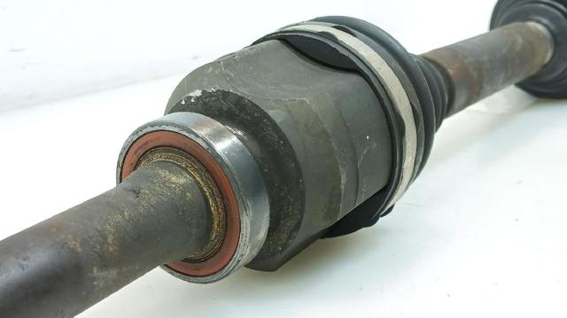 RENAULT 8200387548 Правая полуось в наличии Украина