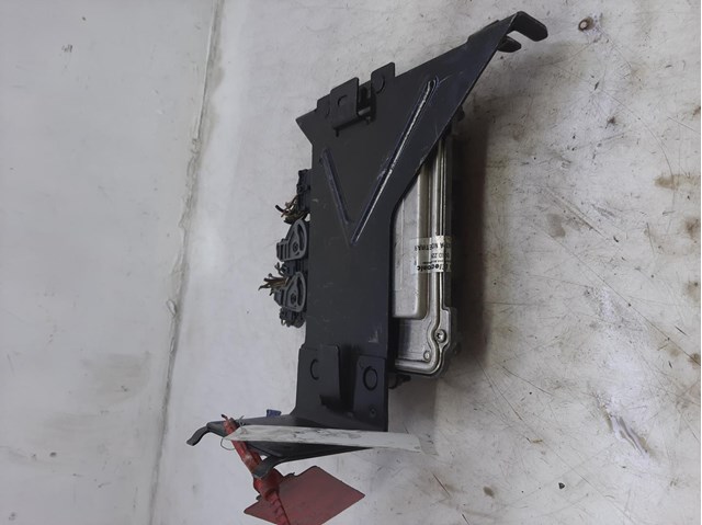 Unidade de controle do motor UCE para Renault Scénic II (jm0/1_) (2003-2006) 1.9 dCi (jm0g,jm12,jm1g,jm2c) f9q812 8200391966