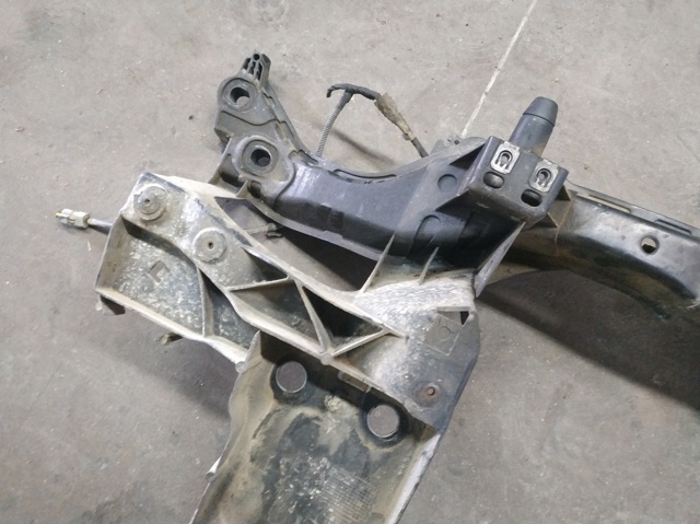 8200393685 Рамка радиатора купить Павлоград