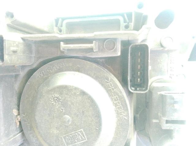 RENAULT 8200394704 Правая фара в наличии Украина