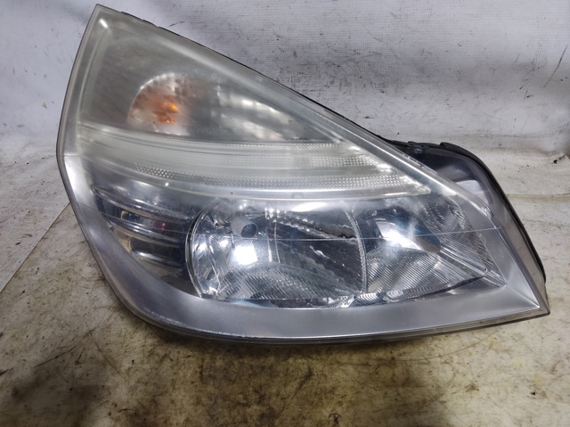 Luz direita 8200394704 Renault (RVI)