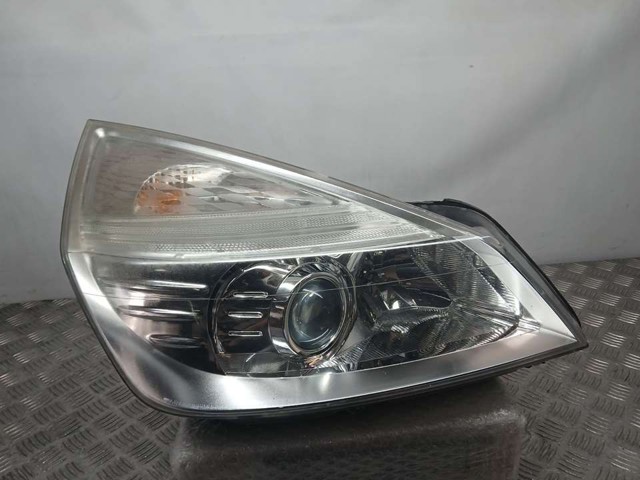 8200394707 RENAULT Правая фара купить в Кривой Рог