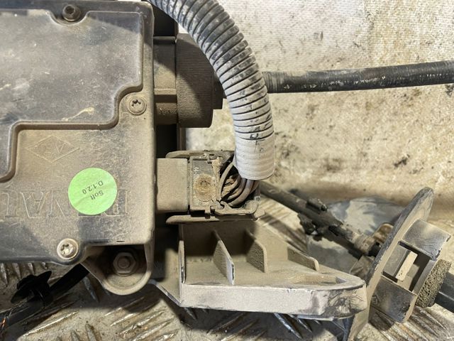 8200396850 RENAULT Трос ручного тормоза задний правый/левый купить в Ужгород