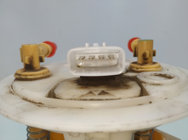 Módulo de bomba de combustível com sensor do nível de combustível 8200397677 RENAULT