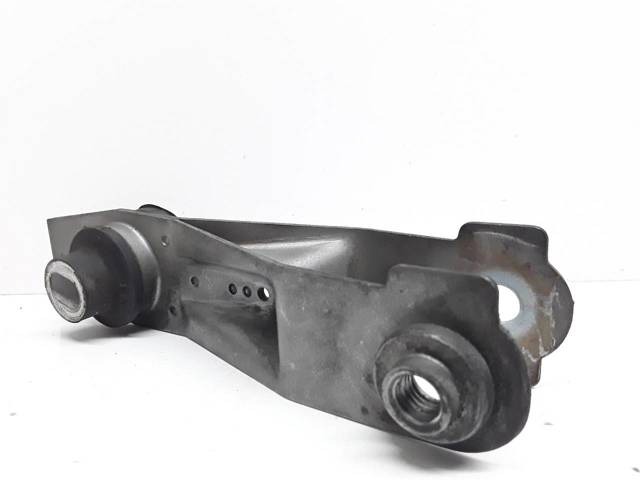 RENAULT 8200400177 Кронштейн подушки (опоры) двигателя правой в наличии Черновцы