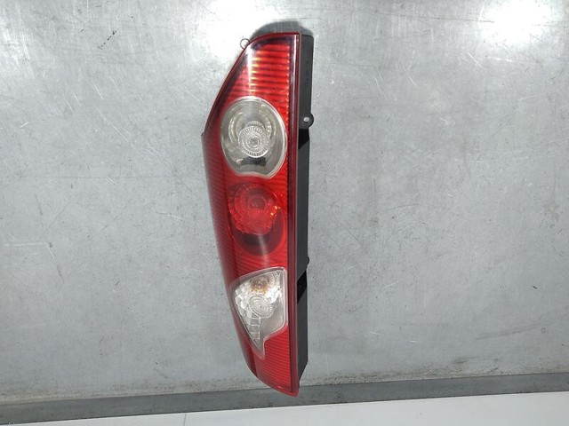 RENAULT 8200419945 Фонарь задний правый в наличии Чернигов
