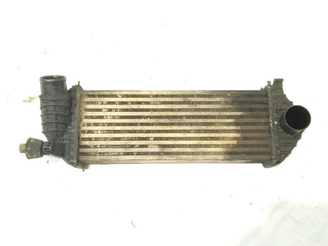 Radiador de intercooler 8200427469 RENAULT