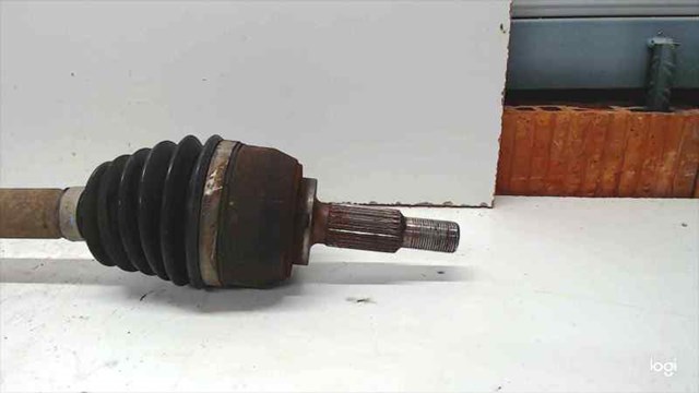 RENAULT 8200432515 Левая полуось в наличии Киев