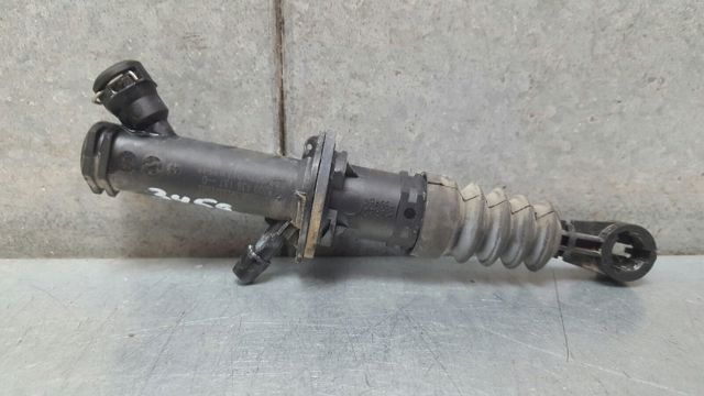 8200436137 RENAULT Цилиндр сцепления главный купить в Ужгород