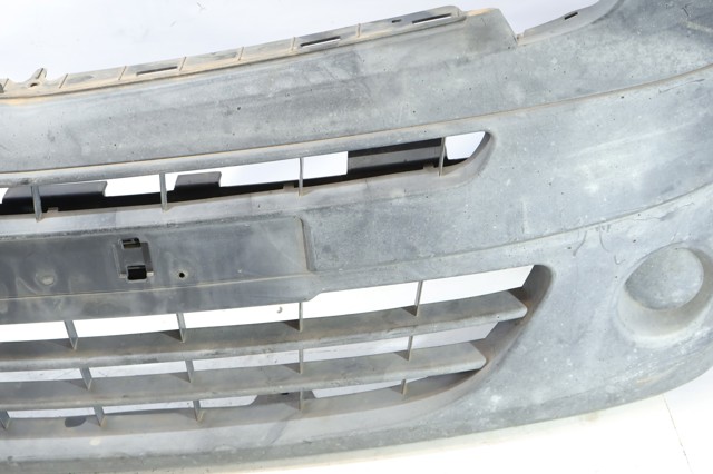 RENAULT 8200436678 Бампер передний в наличии Украина