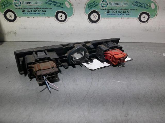 RENAULT 8200442723 Кнопка аварийки в наличии Сумы