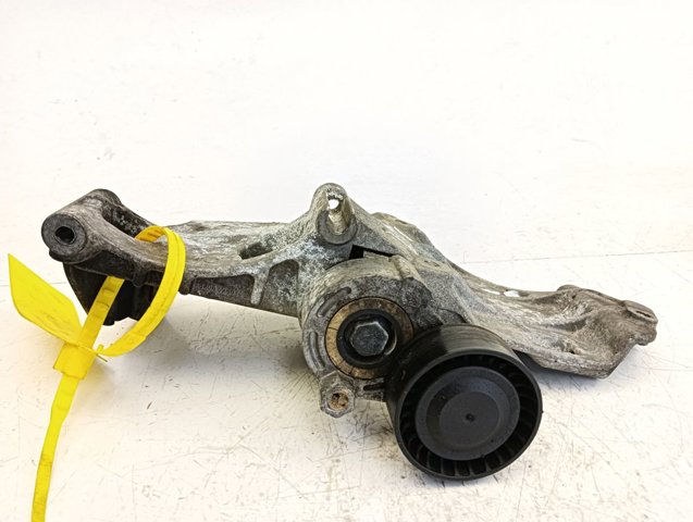 RENAULT 8200443903 Кронштейн генератора в наличии Запорожье
