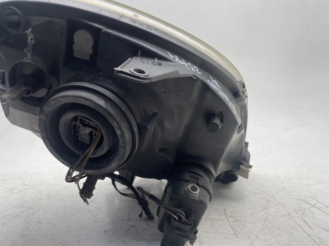 RENAULT 8200444257 Левая фара в наличии Павлоград
