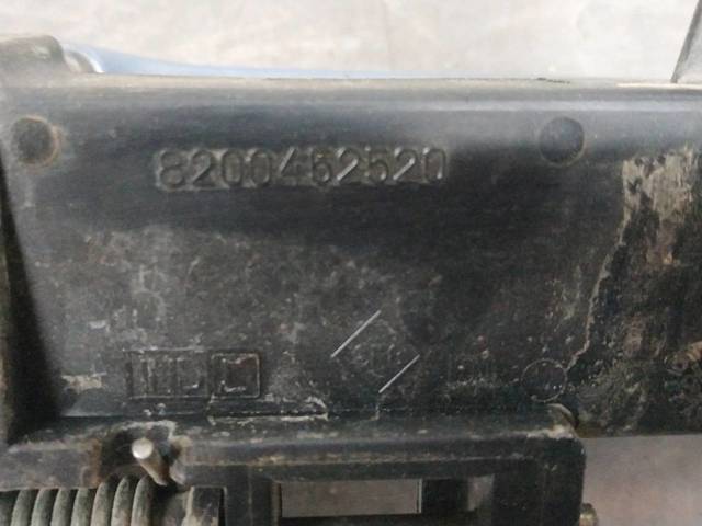 RENAULT 8200452520 Держатель наружной ручки двери передней правой в наличии Днепр