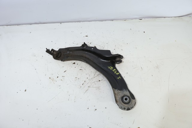 8200457208 RENAULT Рычаг передней подвески нижний левый купить в Харьков