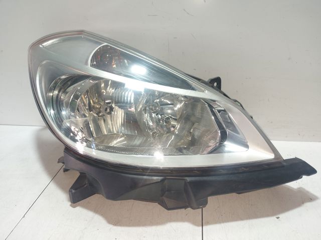 RENAULT 8200459823 Правая фара в наличии Черновцы