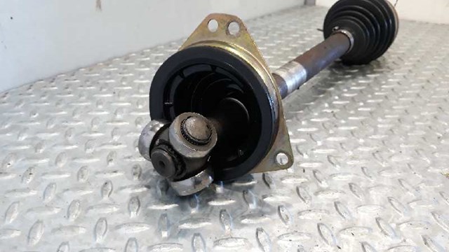 RENAULT 8200467679 Левая полуось в наличии Ужгород