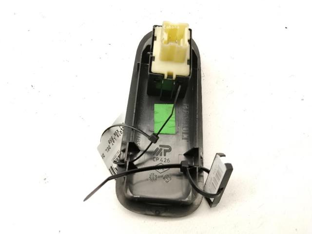 8200467835 RENAULT Кнопка включения мотора стеклоподъемника задняя правая купить в Тернополь