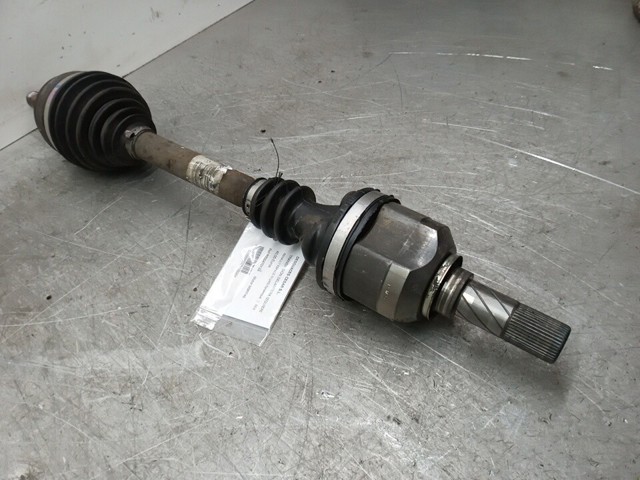 RENAULT 8200470133 Полуось (привод) передняя левая в наличии Полтава