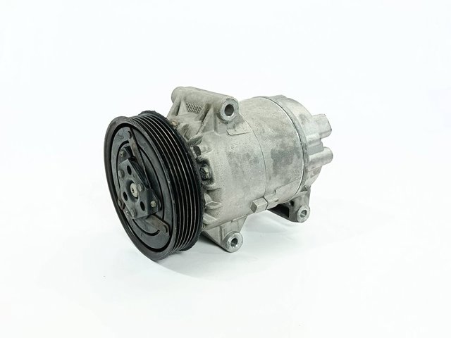 Compressor de aparelho de ar condicionado 8200470242 RENAULT