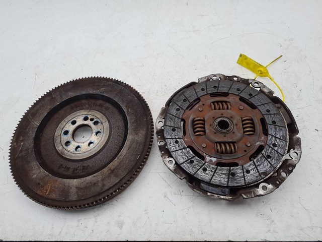 Volante de motor 8200474648 Renault (RVI)