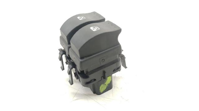 8200476806 RENAULT Кнопочный блок управления стеклоподъемником передний левый купить в Кривой Рог