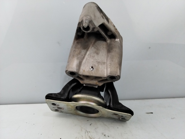 RENAULT 8200477151 в наличии Черновцы
