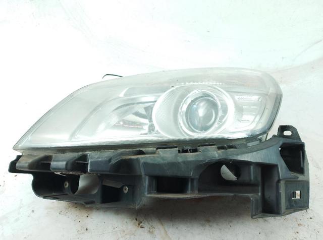 RENAULT 8200479716 Кронштейн бампера переднего левый в наличии Ирпень