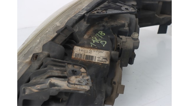 8200481197 RENAULT Правая фара купить в Киев