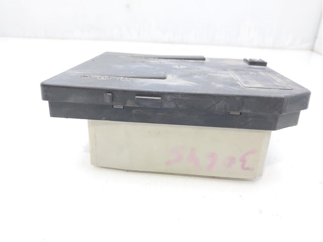 Relés / fusíveis caixa para carro de propriedade renault megane ii (km0/1_) (2005-2009) 1.5 dCi (km16,km1e) k9k732 8200481866