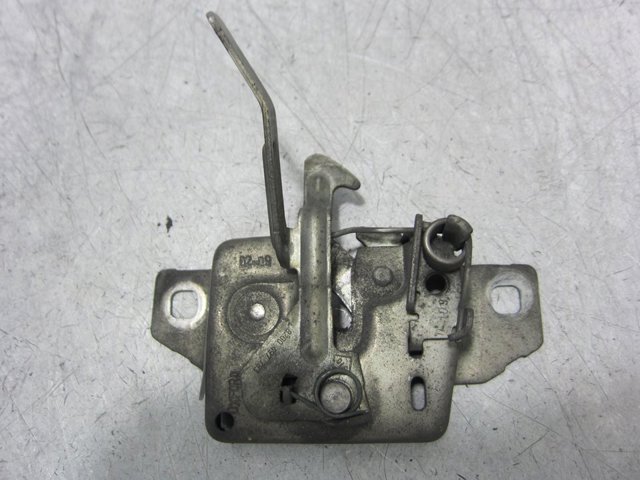 Fecho da capota 8200497783 Renault (RVI)