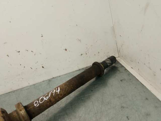 Semieixo (acionador) dianteiro direito 8200535802 RENAULT