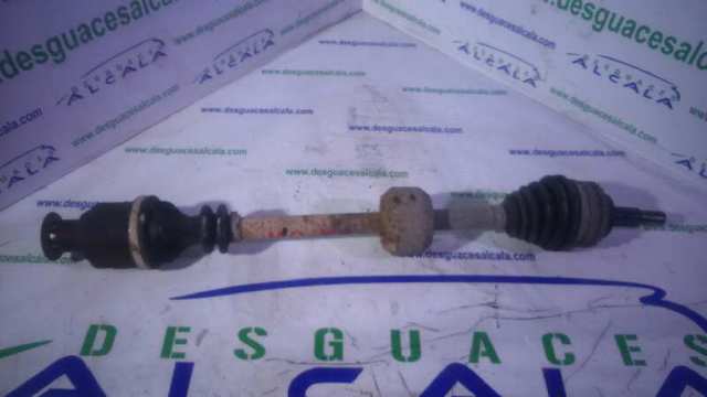 Semieixo (acionador) dianteiro direito 8200538738 RENAULT